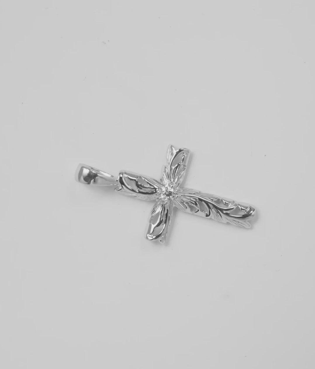 Hawaiian Heirloom Diamond Cross Pendant White Gold