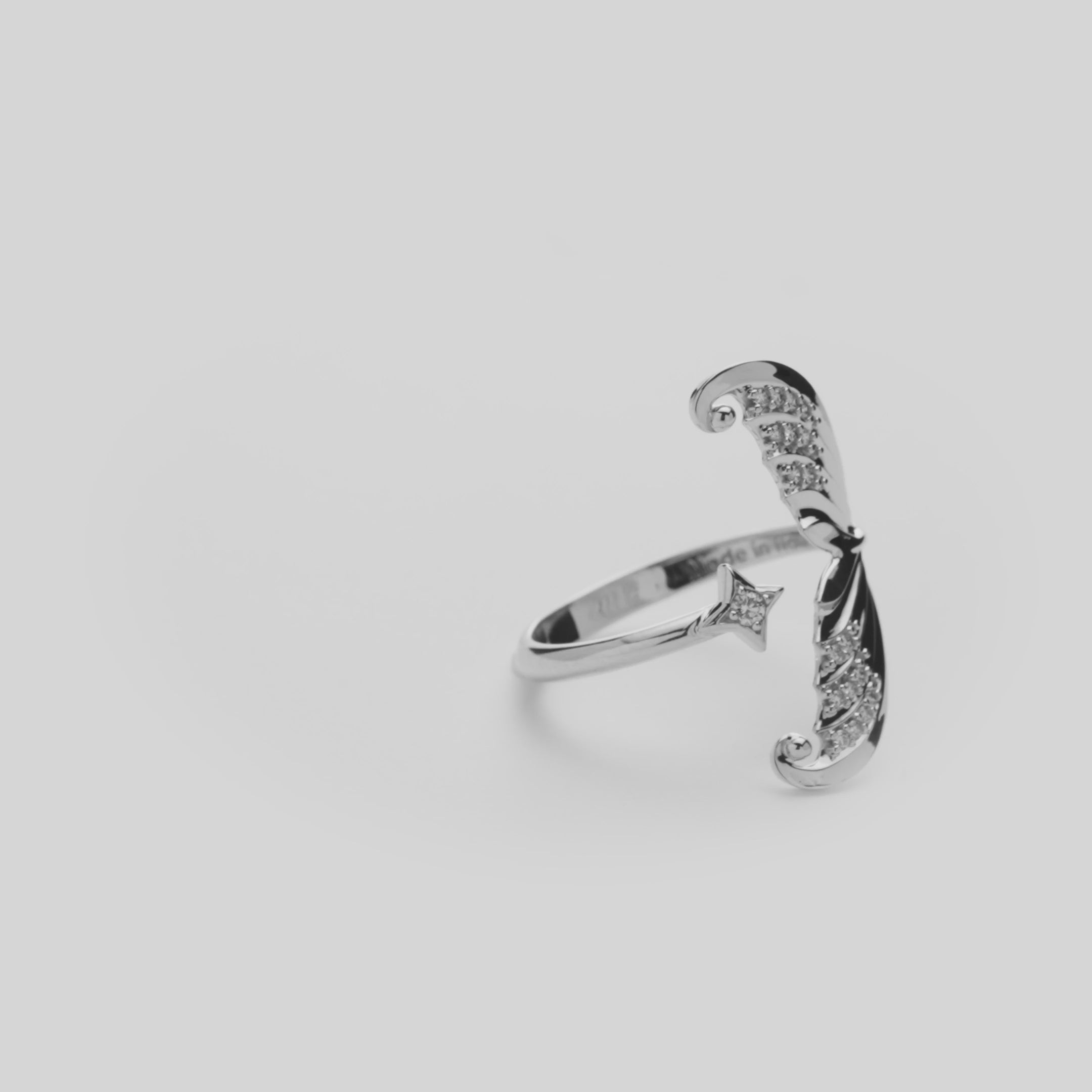 Video showcasing the Moon Mermaid Ring in White Gold with Diamonds