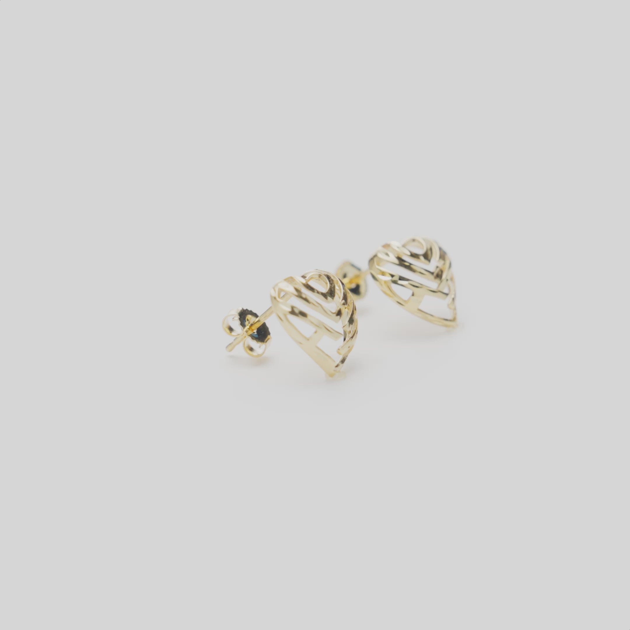 Maui Divers Jewelry 3色ゴールド ピアス Aloha Heart Stud Earrings in Gold - 11mm