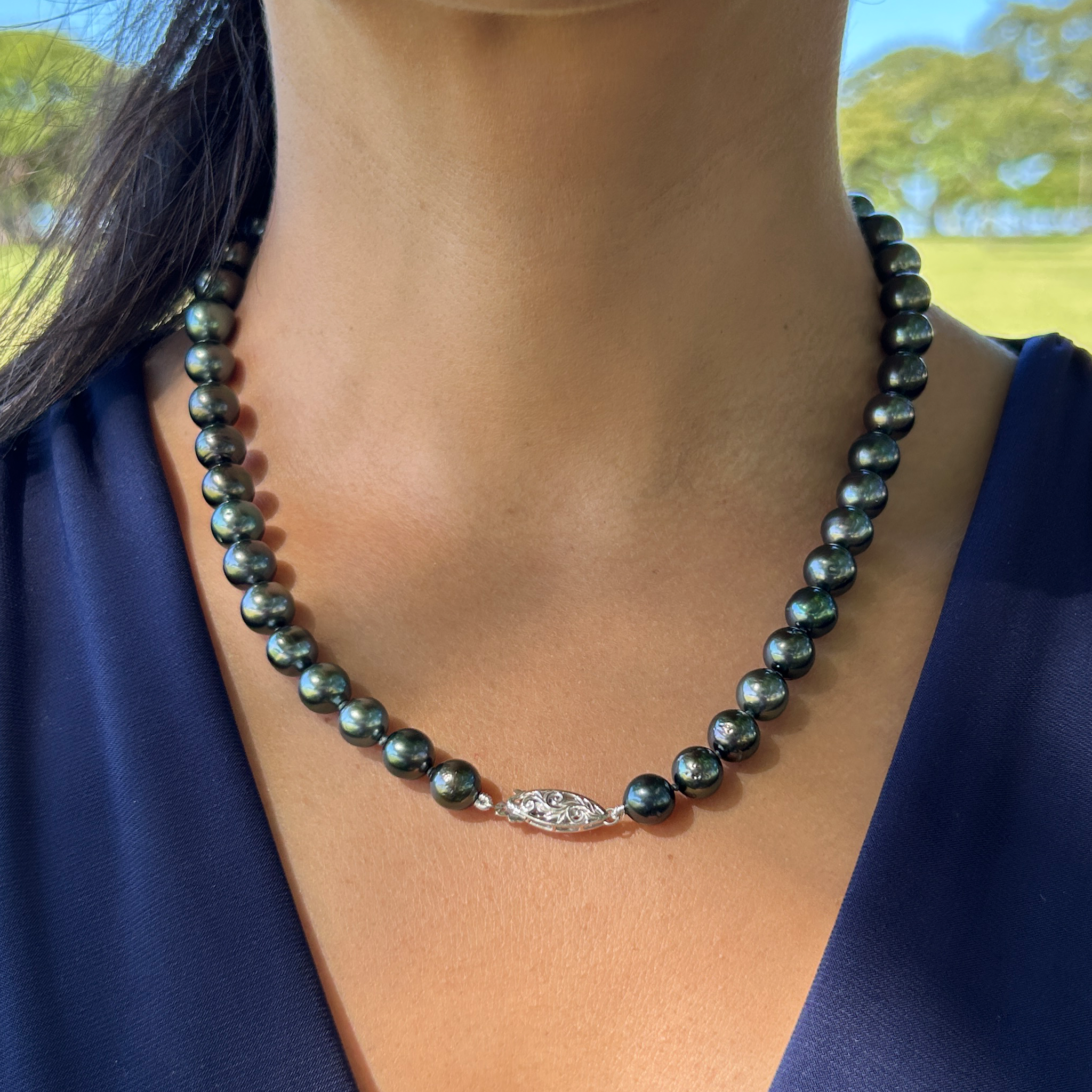 18-19 "brin de perle noir tahitien avec fermoir en or blanc - 8-11 mm