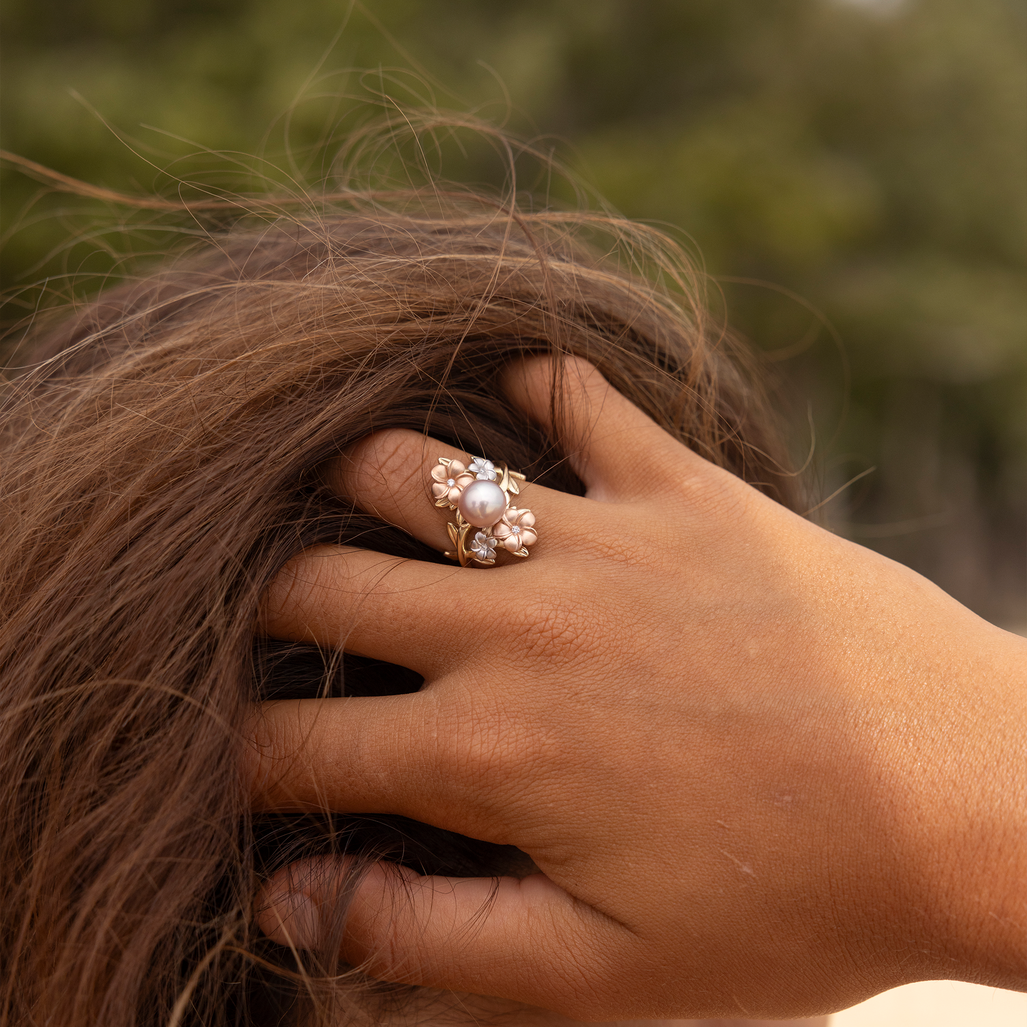 パール イン ブルームプルメリア ラベンダー 淡水パール リング ダイヤモンド トライカラー ゴールド - 22mm