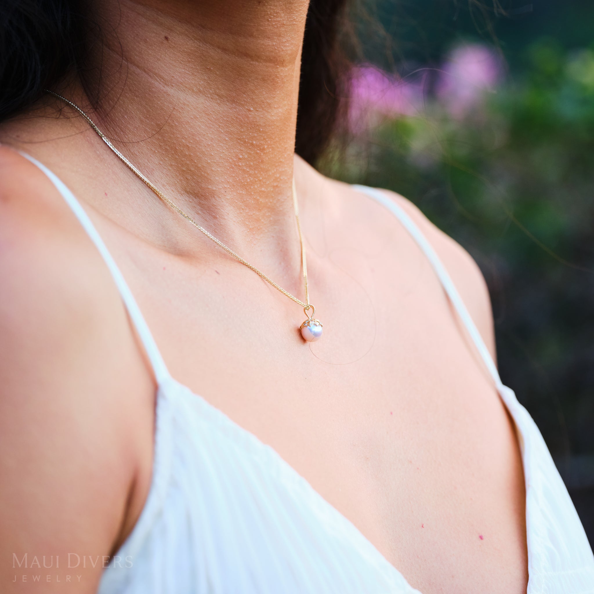 Hawaiian Quilted Star Akoya White Pearl Pendant in Gold - 8mm