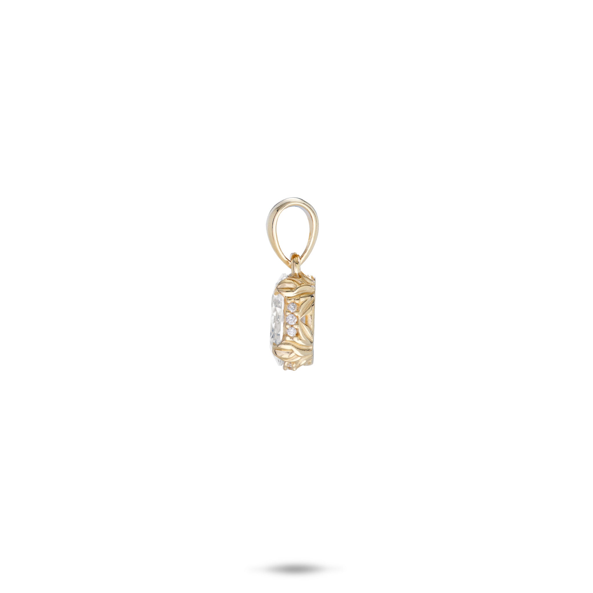 Hidden Hawaiʻi Maile Lab Grown Diamond Pendant in Gold - 8mm