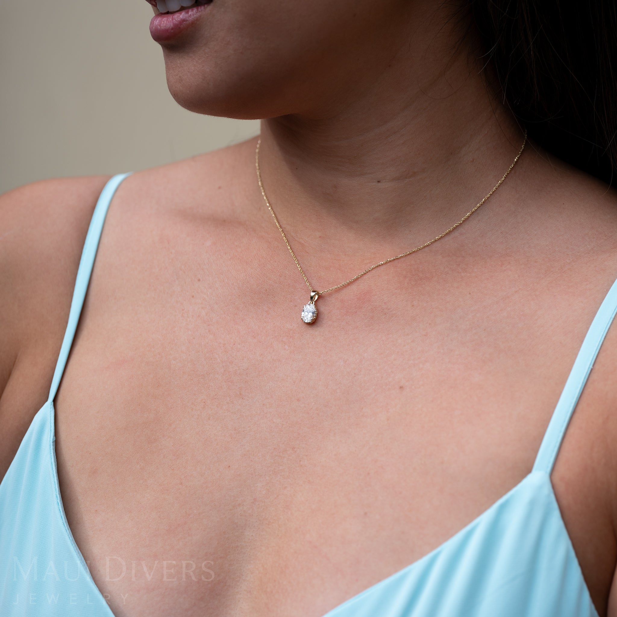 Hidden Hawaiʻi Maile Lab Grown Diamond Pendant in Gold - 8mm