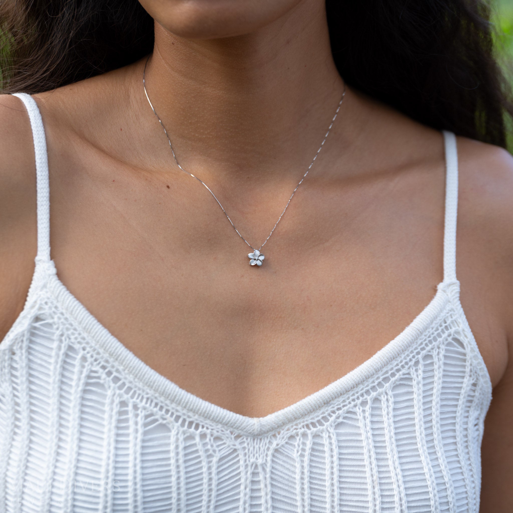 プルメリア ダイヤモンド ホワイトゴールド ペンダント - 11mm