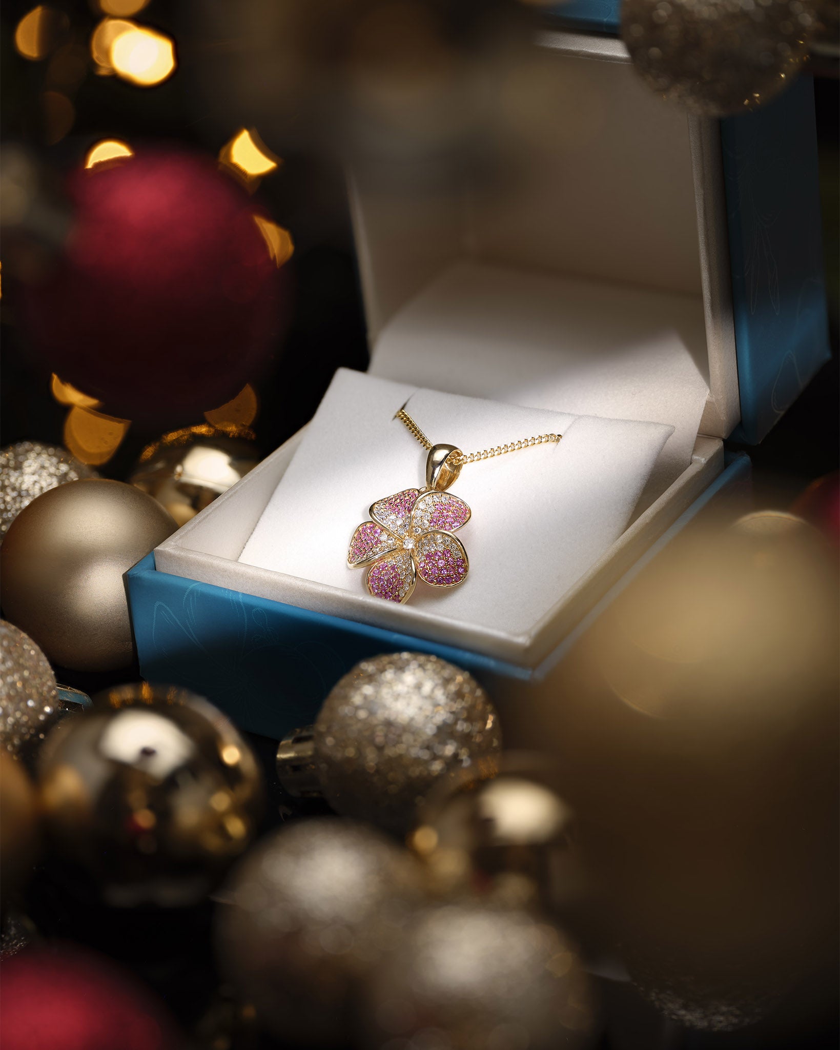 Maui Divers Jewelry Holiday Gift Guide: As Seen on Instagram